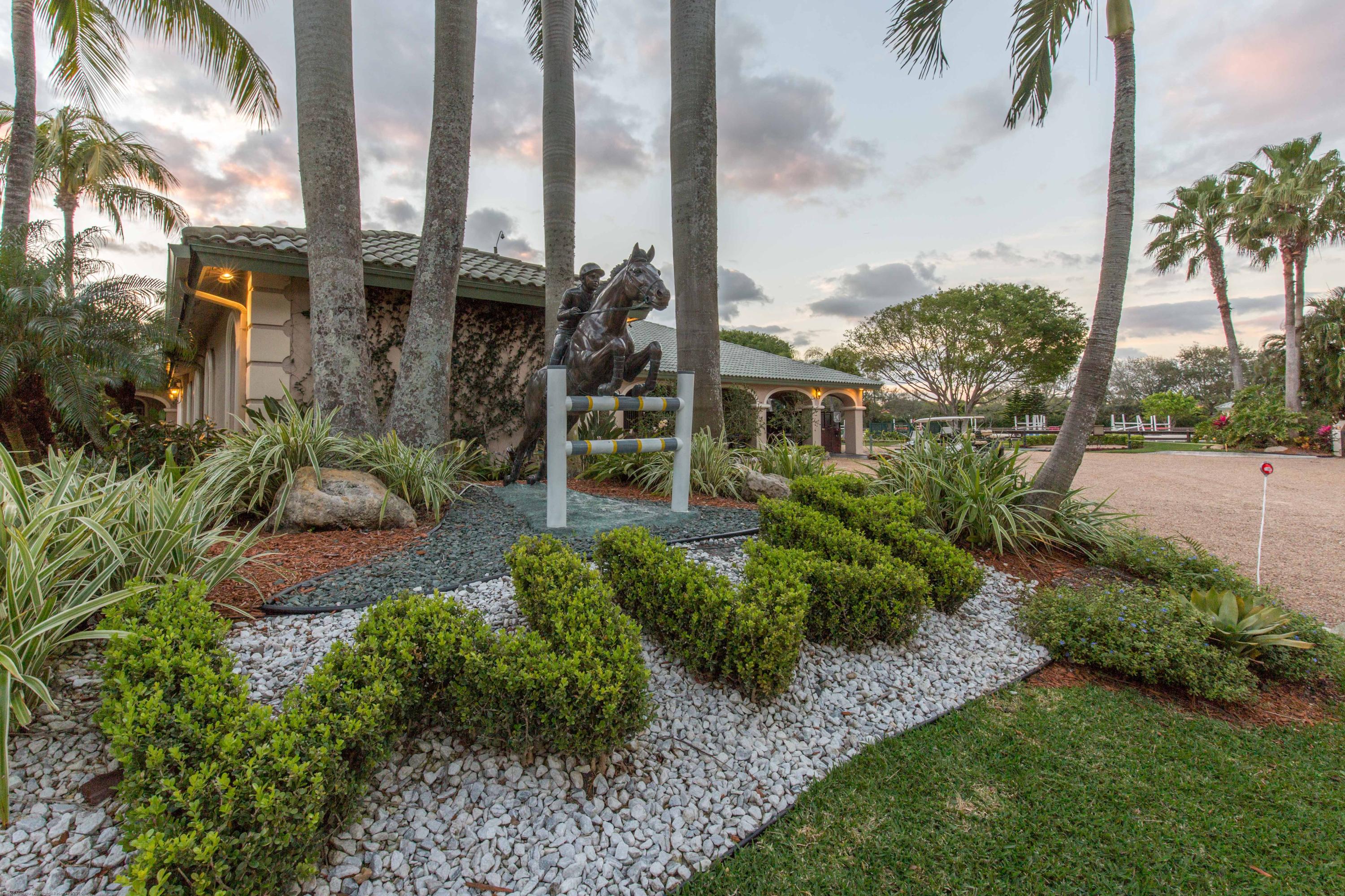 GRAND PRIX FARMS - Residential