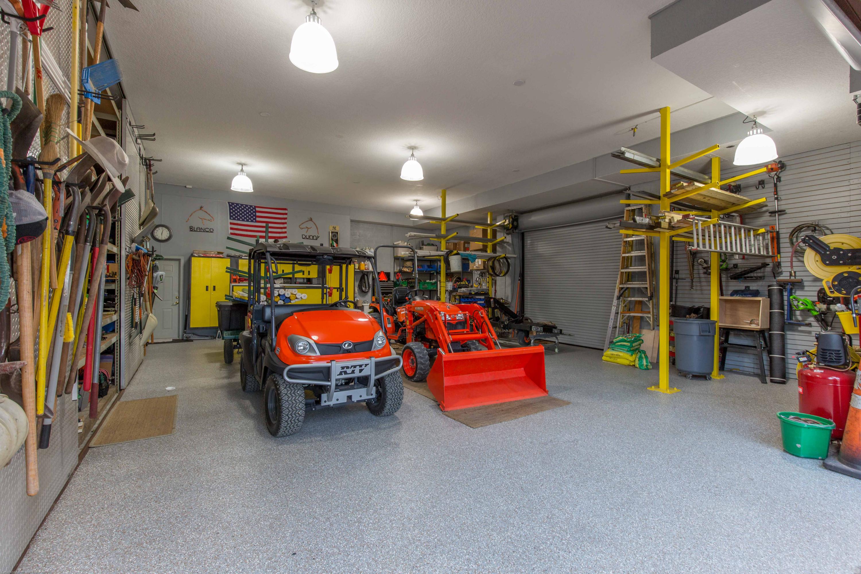 GRAND PRIX FARMS - Residential