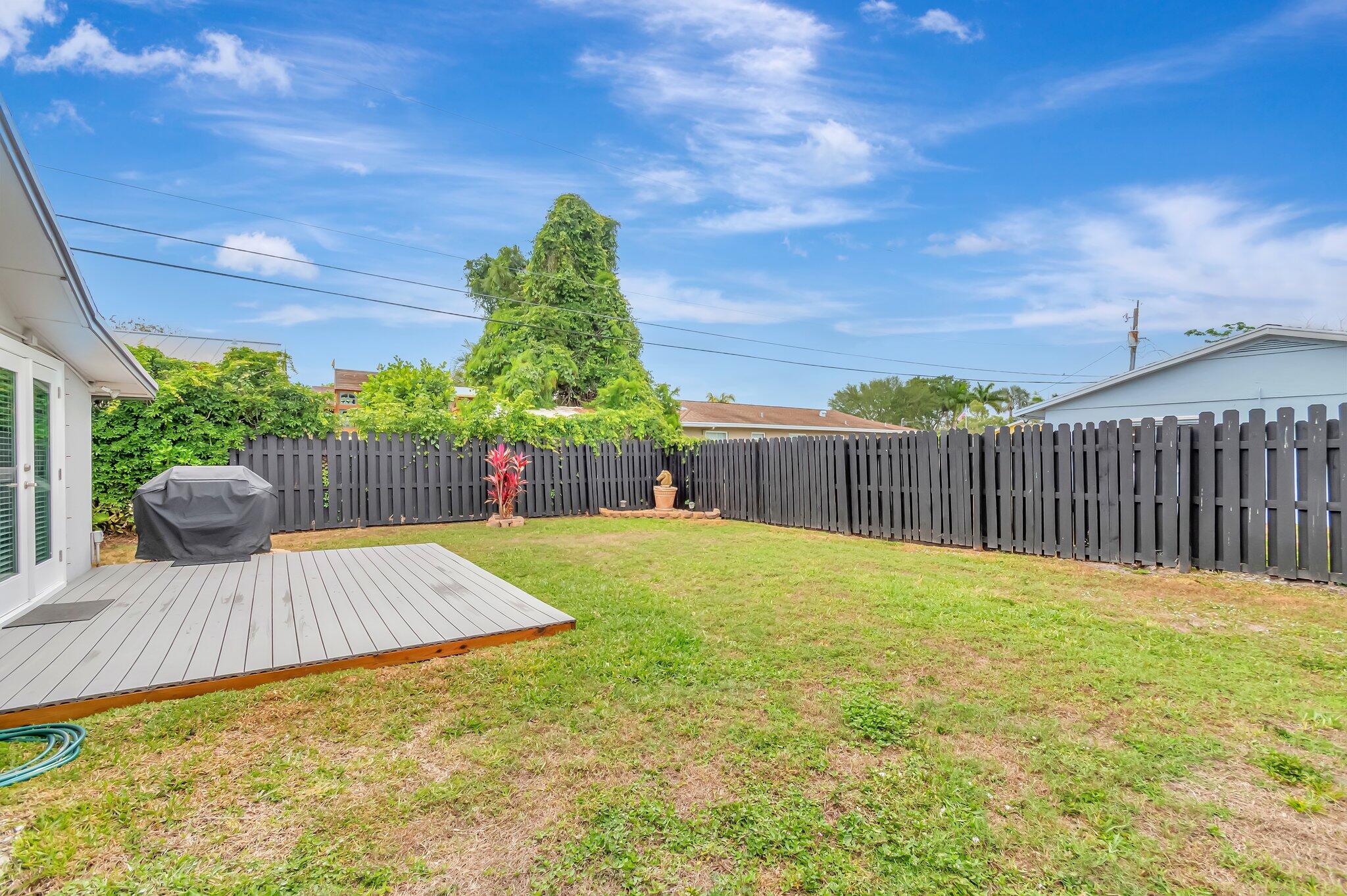 TROPICAL COUNTRY ESTATES - Residential