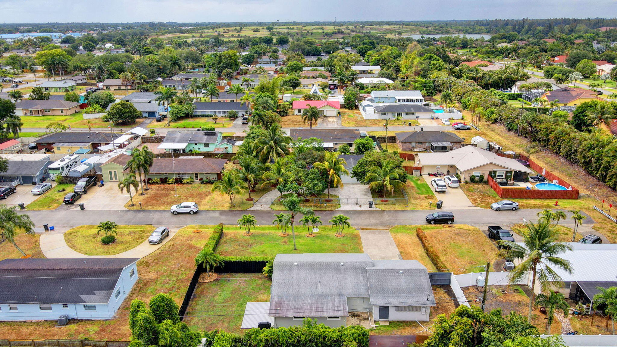 TROPICAL COUNTRY ESTATES - Residential
