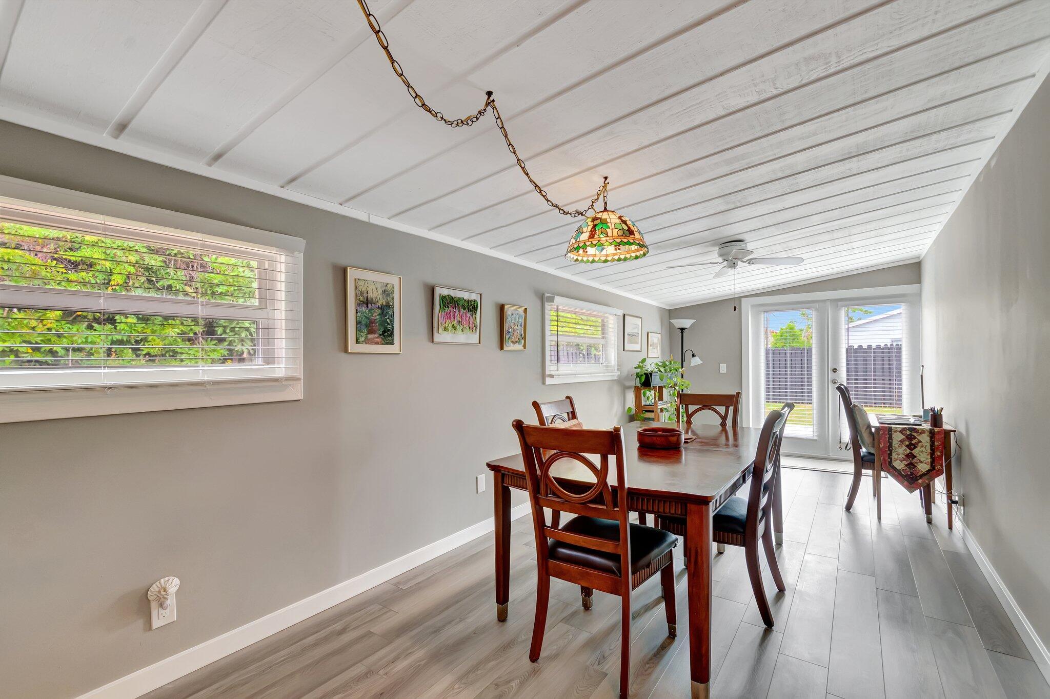 TROPICAL COUNTRY ESTATES - Residential