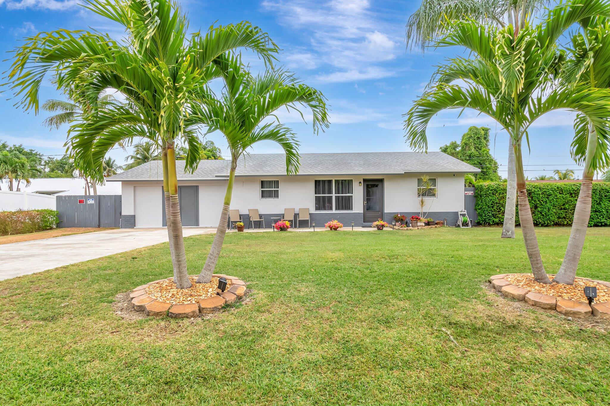 TROPICAL COUNTRY ESTATES - Residential