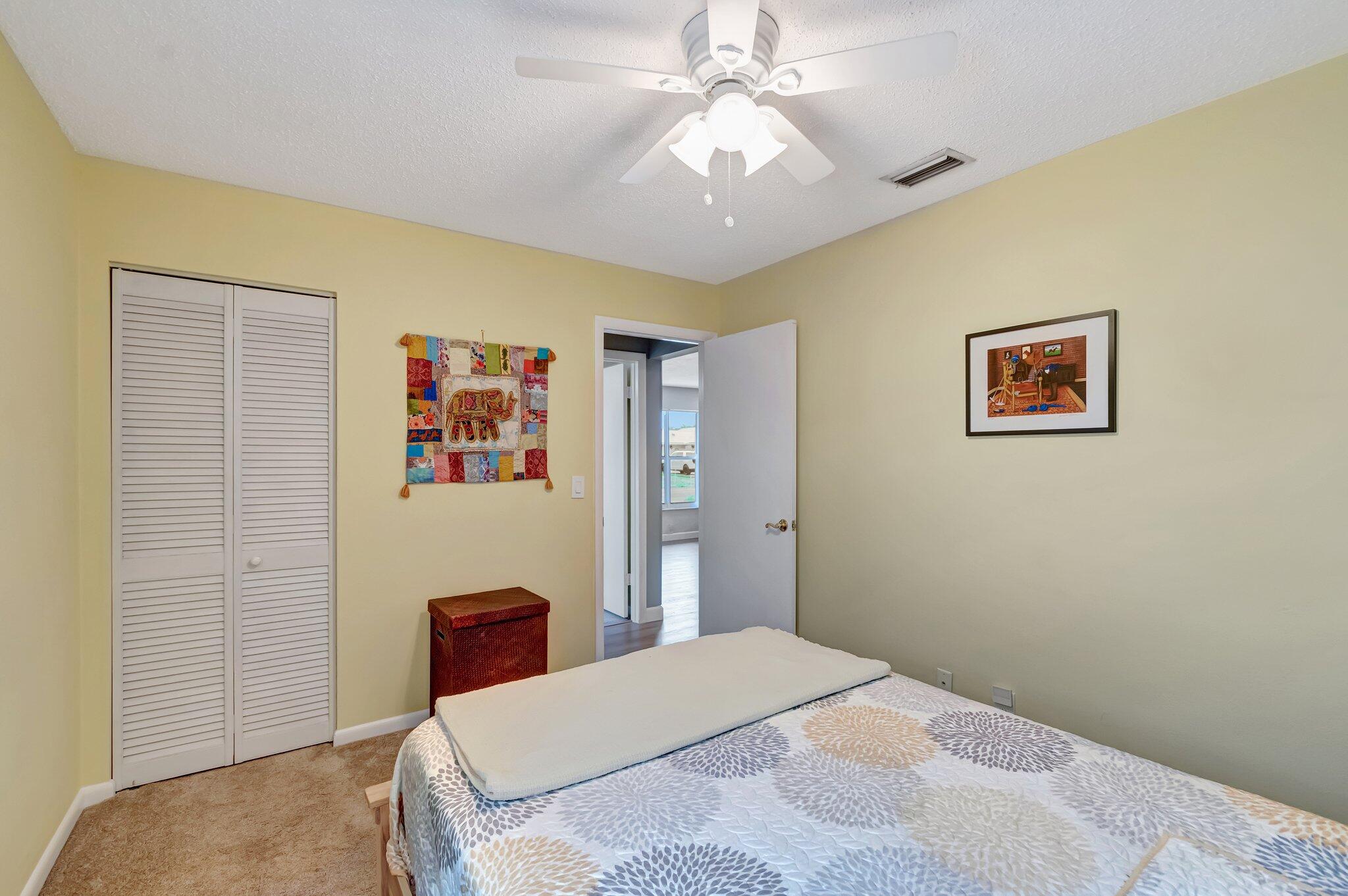 TROPICAL COUNTRY ESTATES - Residential