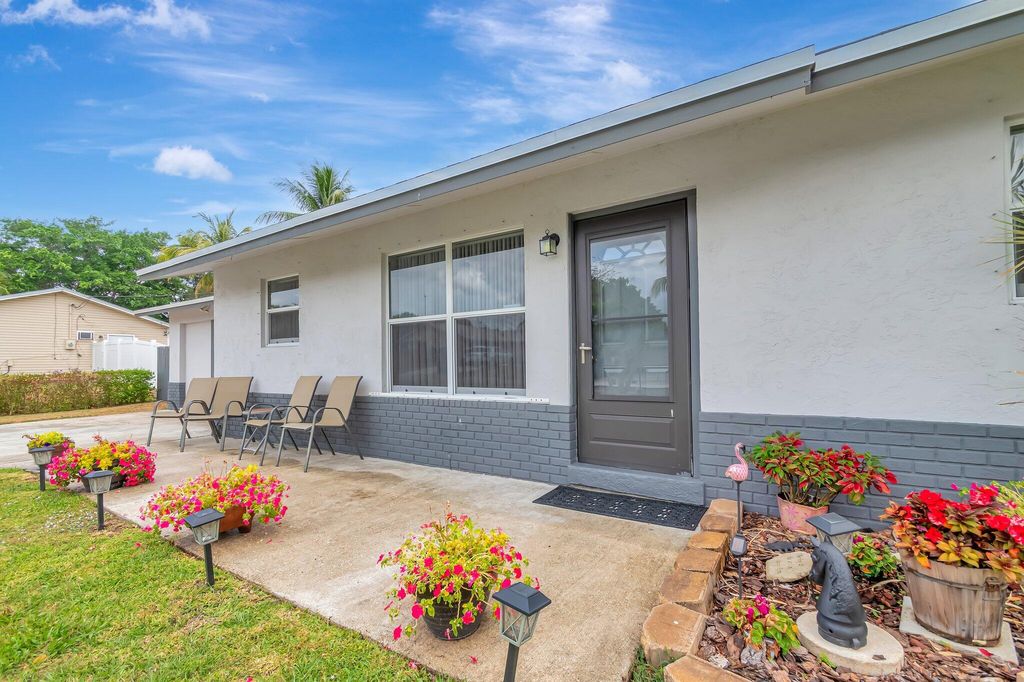 Photo of 9212 Fountain Road, Wellington, FL 33467 (MLS # B26021838)