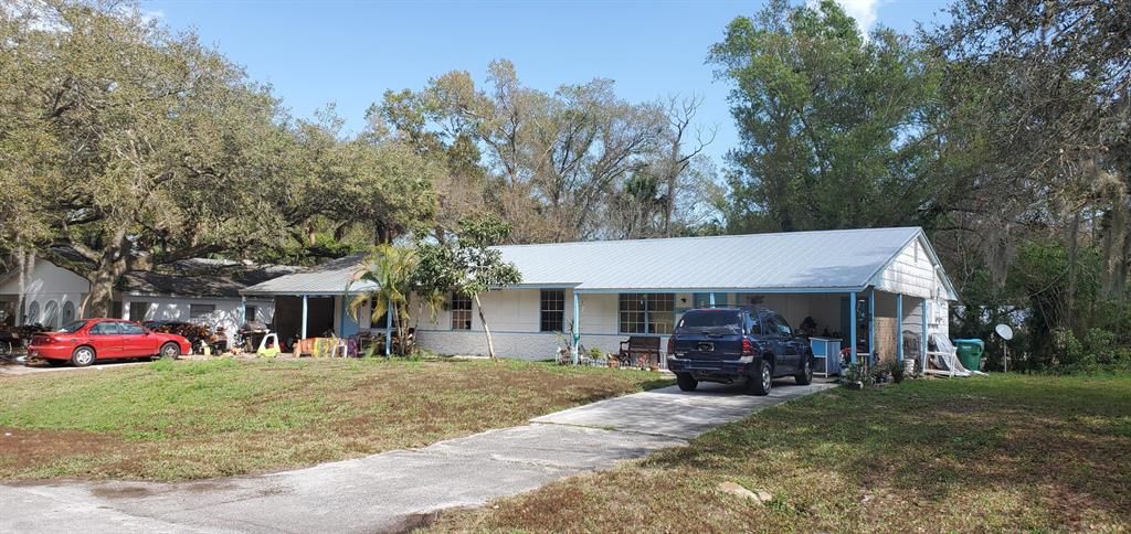 Photo of 5004 Deleon Avenue, Fort Pierce, FL 34951 (MLS # R10691361)