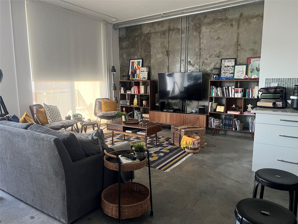 444 NE 30 Street 606