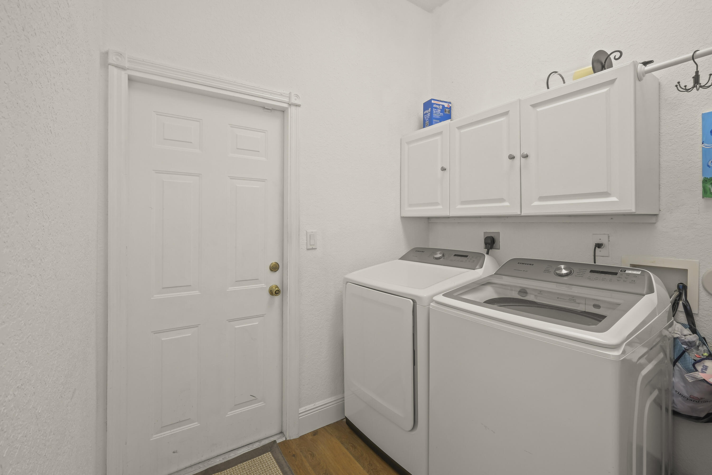 MEADOW WOOD OF THE LANDINGS AT WELLINGTO - Residential