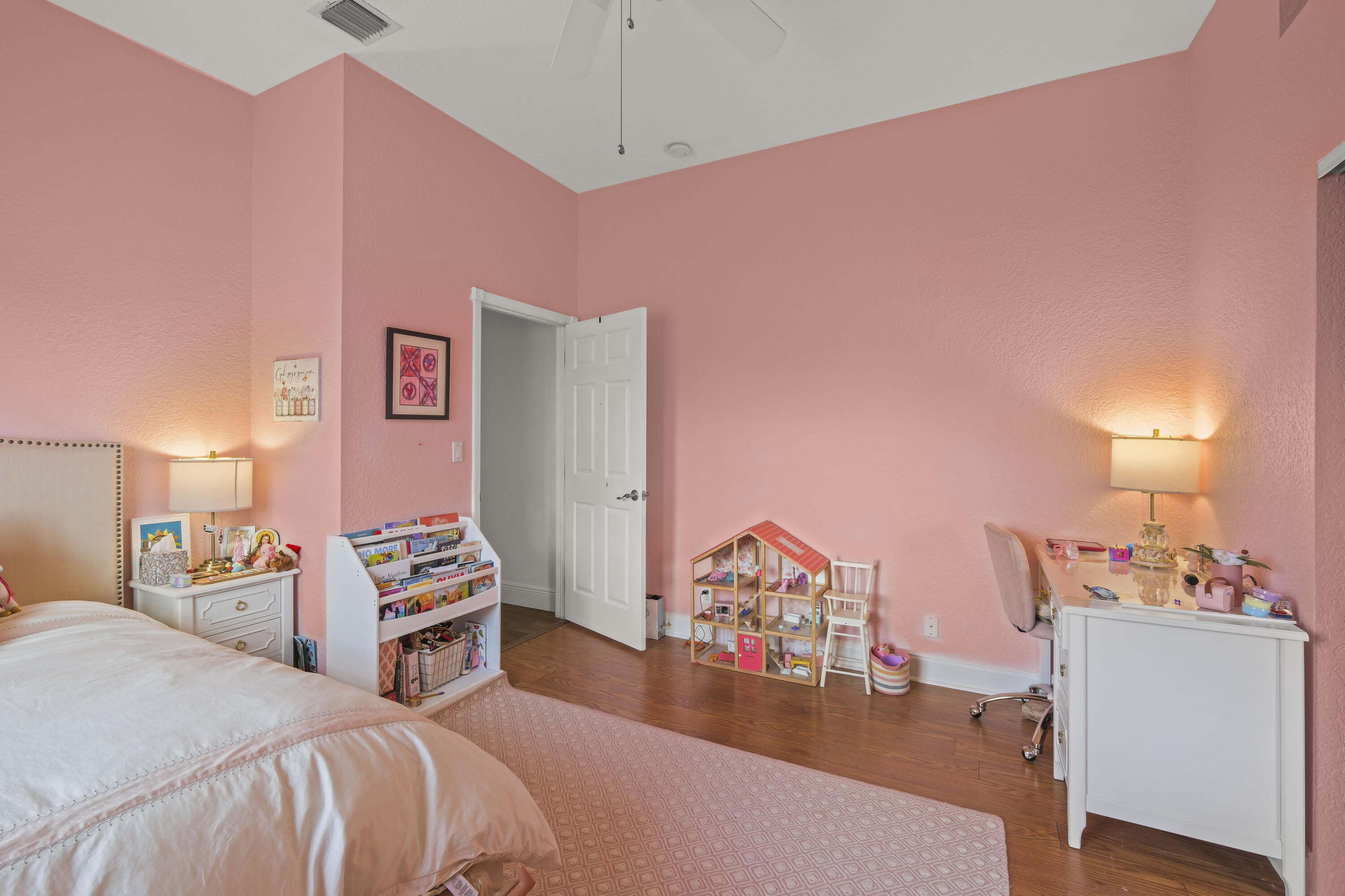MEADOW WOOD OF THE LANDINGS AT WELLINGTO - Residential