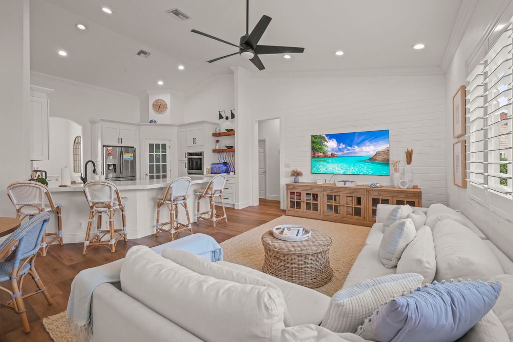 Photo of 15705 Meadow Wood Drive, Wellington, FL 33414 (MLS # B26030964)