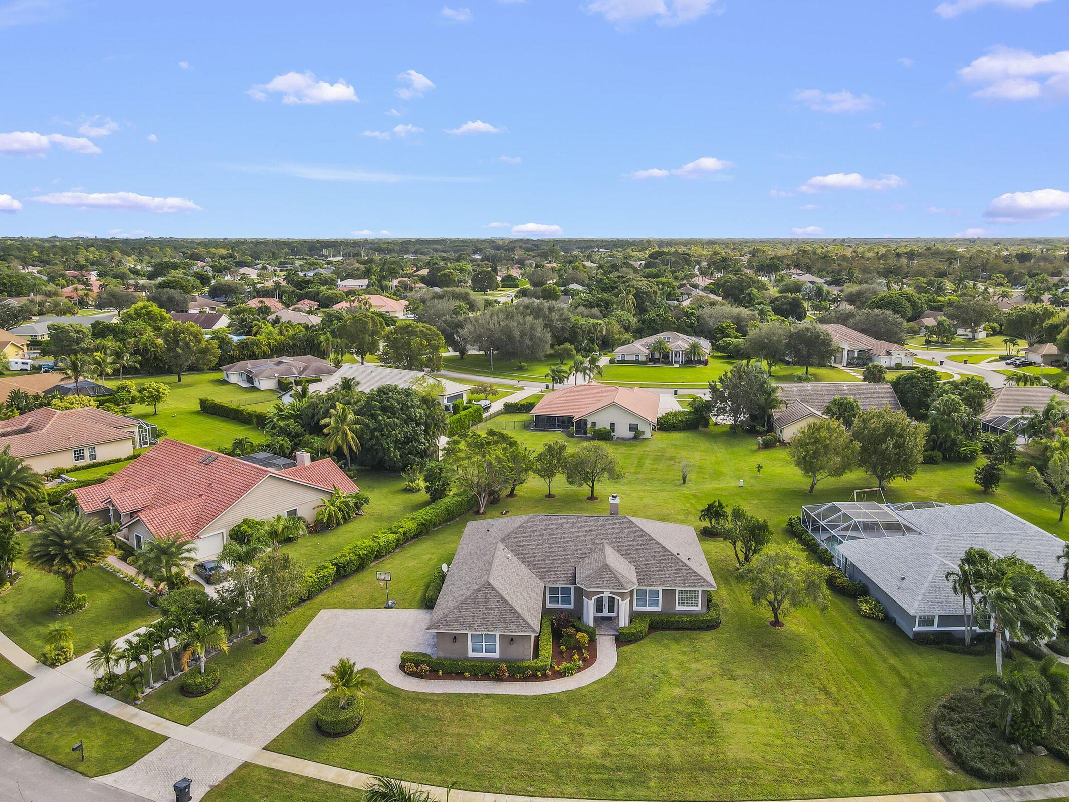 MEADOW WOOD OF THE LANDINGS AT WELLINGTO - Residential