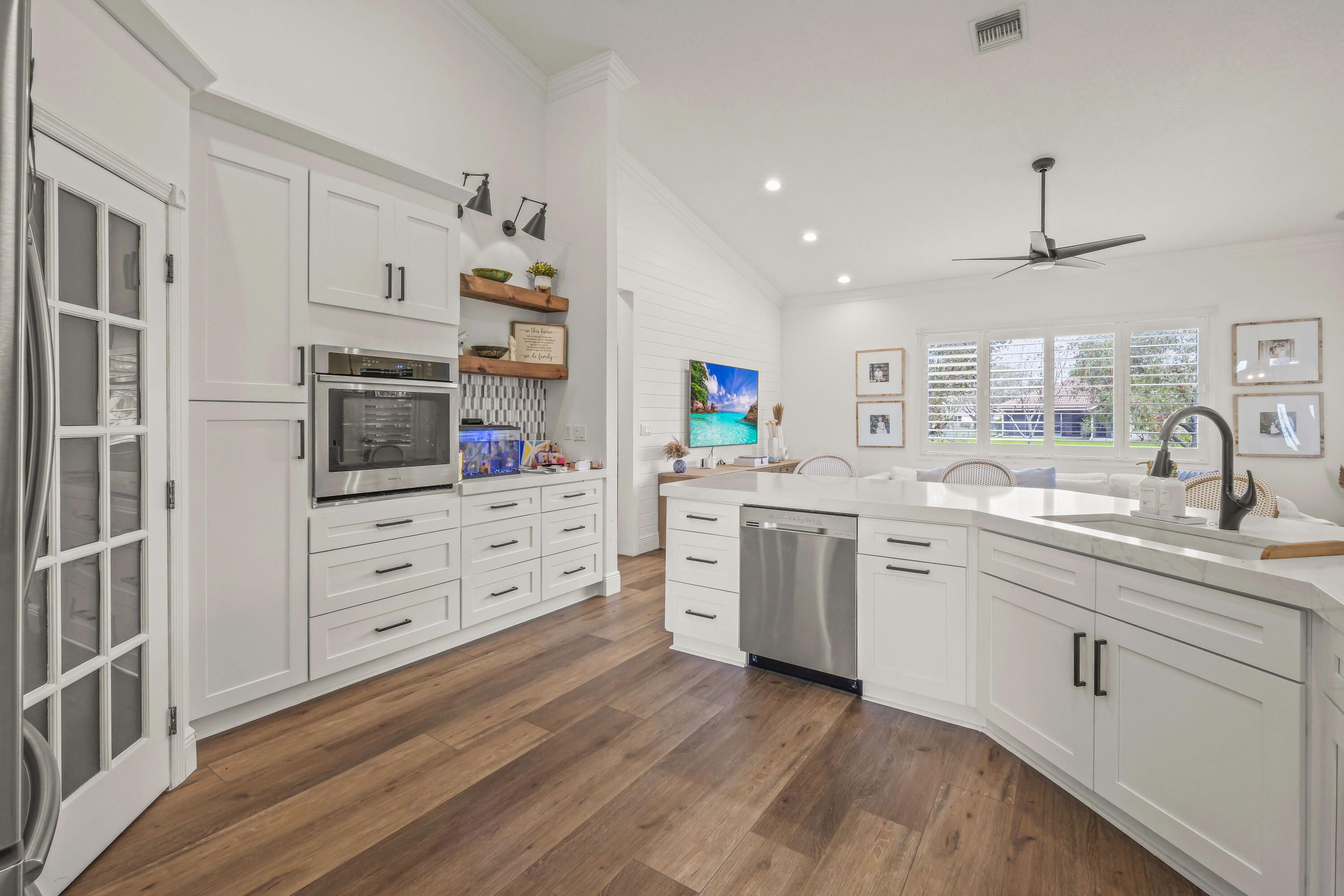 MEADOW WOOD OF THE LANDINGS AT WELLINGTO - Residential