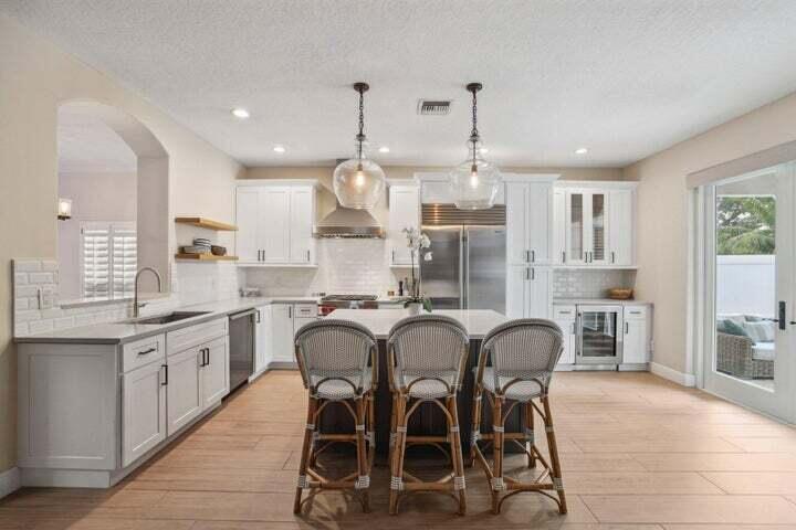 1050 Delray Lakes Drive