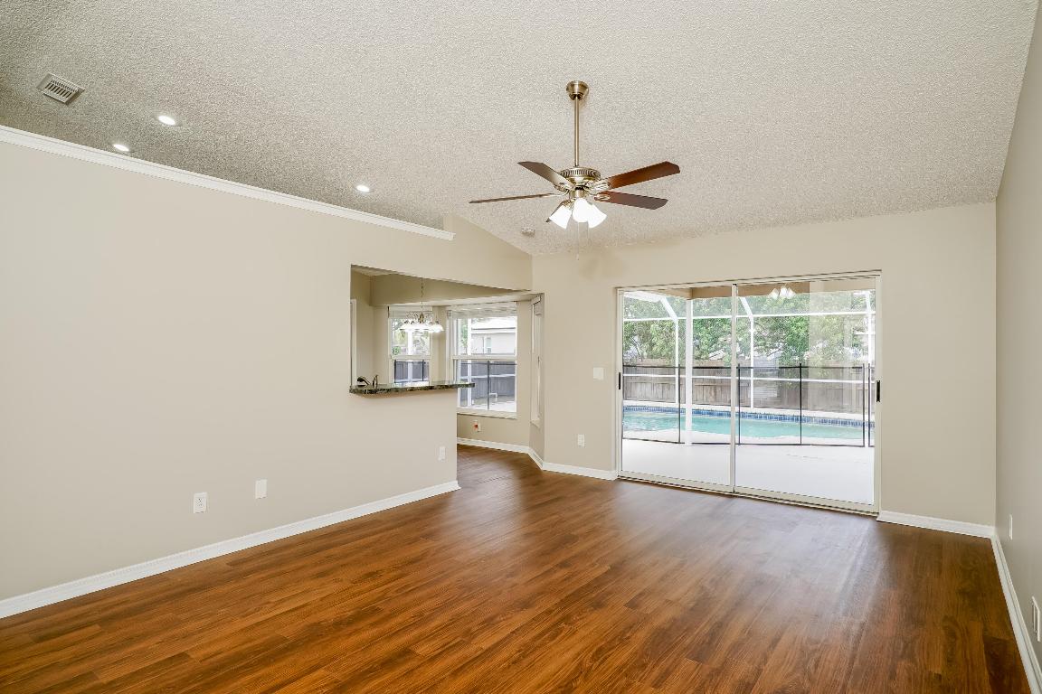 PORT ST LUCIE SECTION 9 - Residential Lease