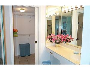 BEACHCOMBER COND DEC - Residential Lease