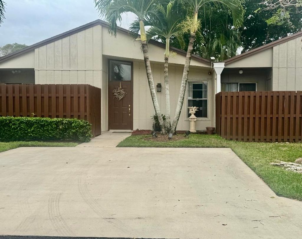 Photo of 22302 Timberly Drive, Boca Raton, FL 33428 (MLS # R11154289)