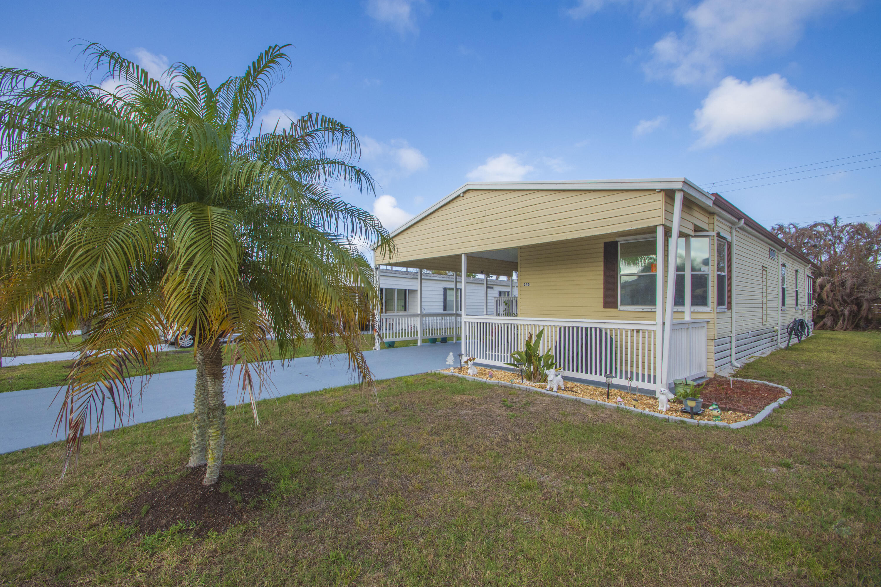 Spanish Lakes Riverfront - Residential