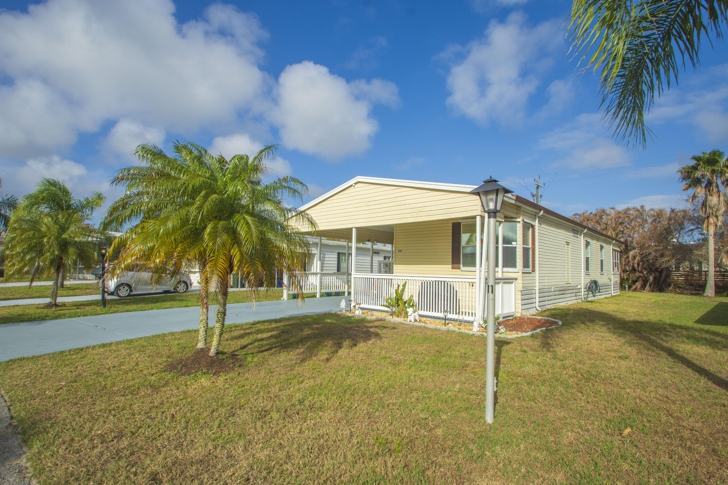 Spanish Lakes Riverfront - Residential