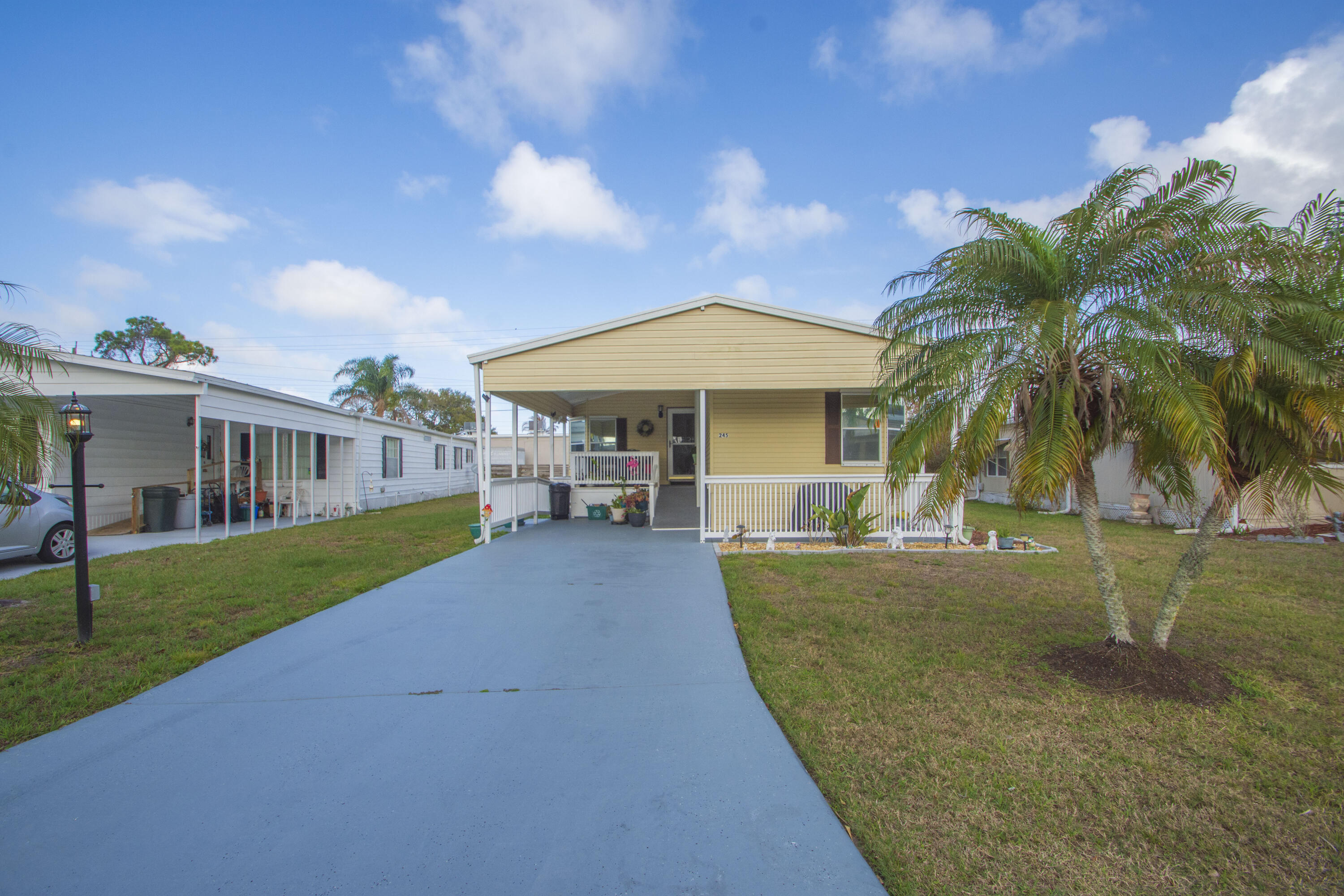 Spanish Lakes Riverfront - Residential