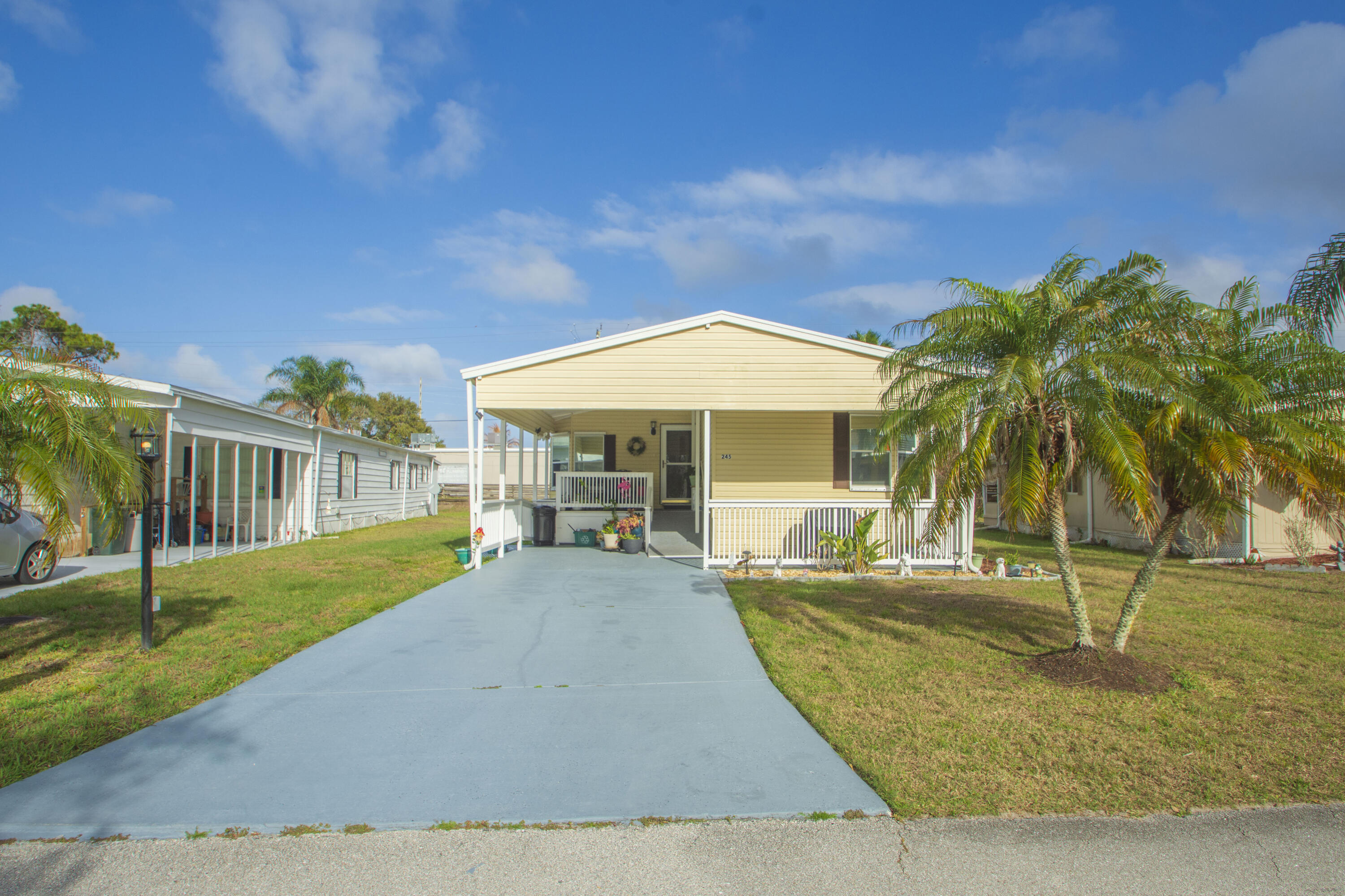 Spanish Lakes Riverfront - Residential