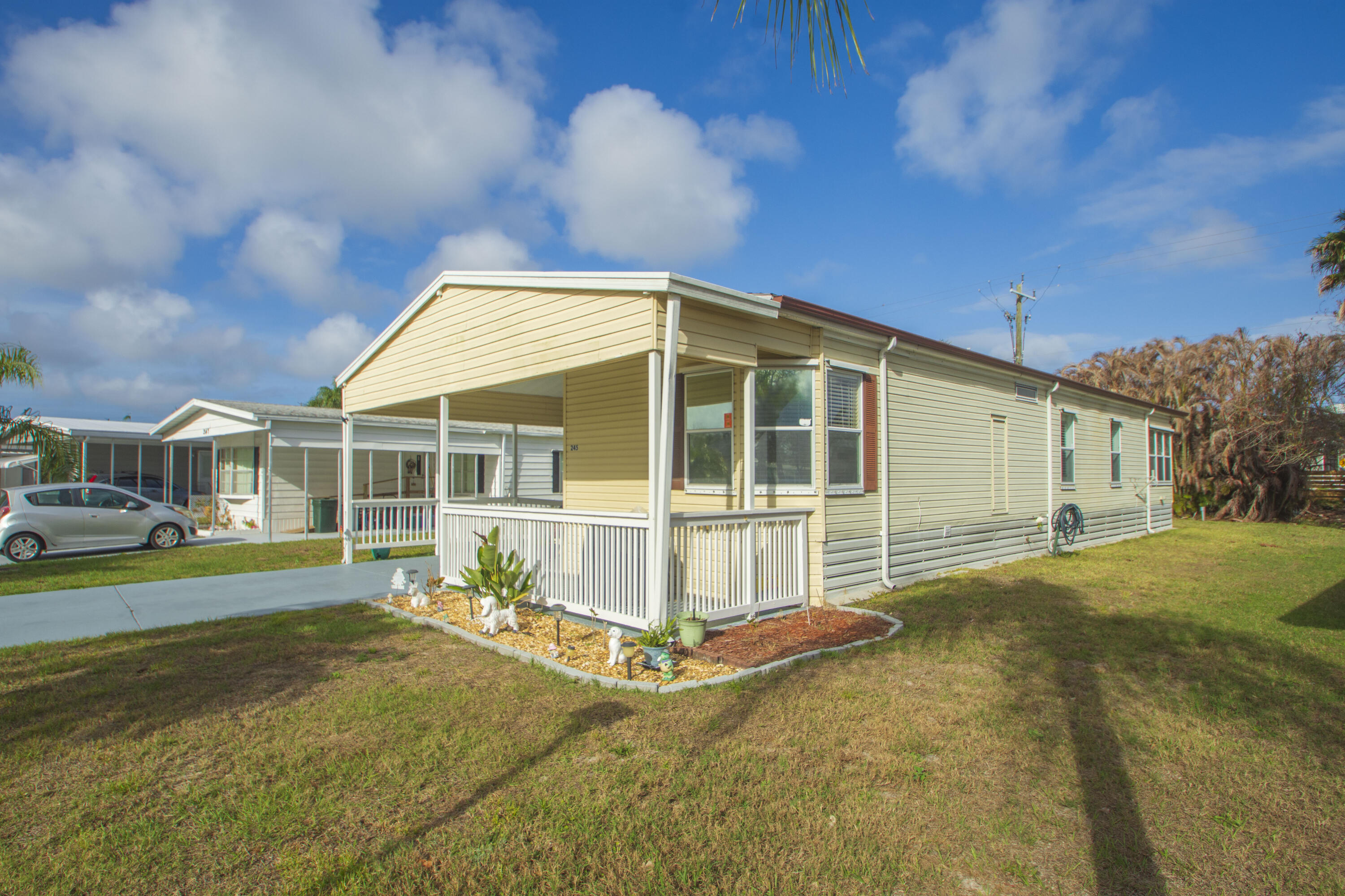 Spanish Lakes Riverfront - Residential