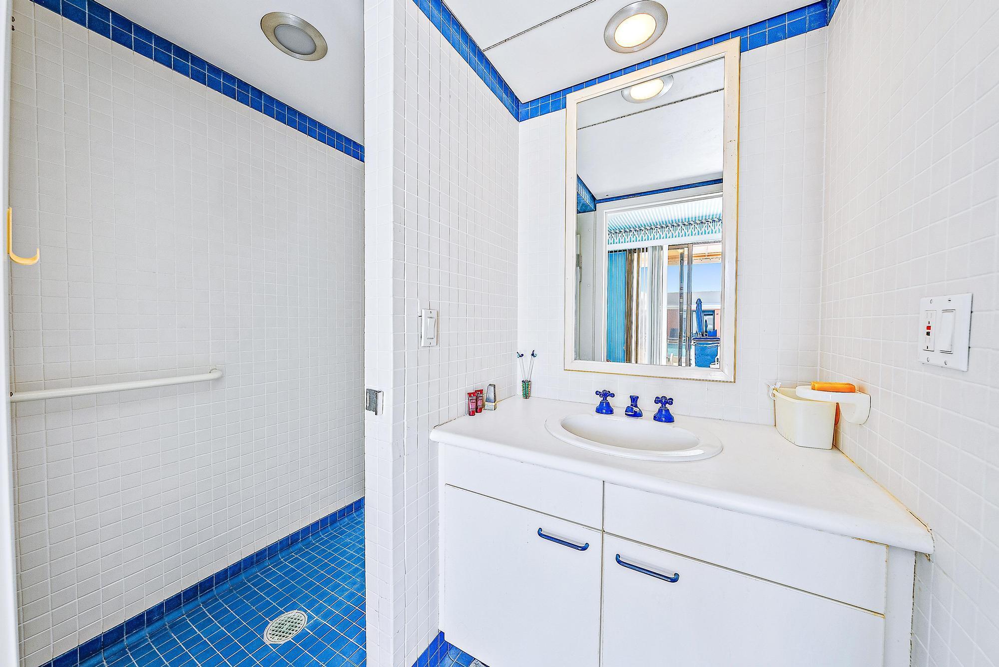 TWO NORTH BREAKERS ROW CO - Residential