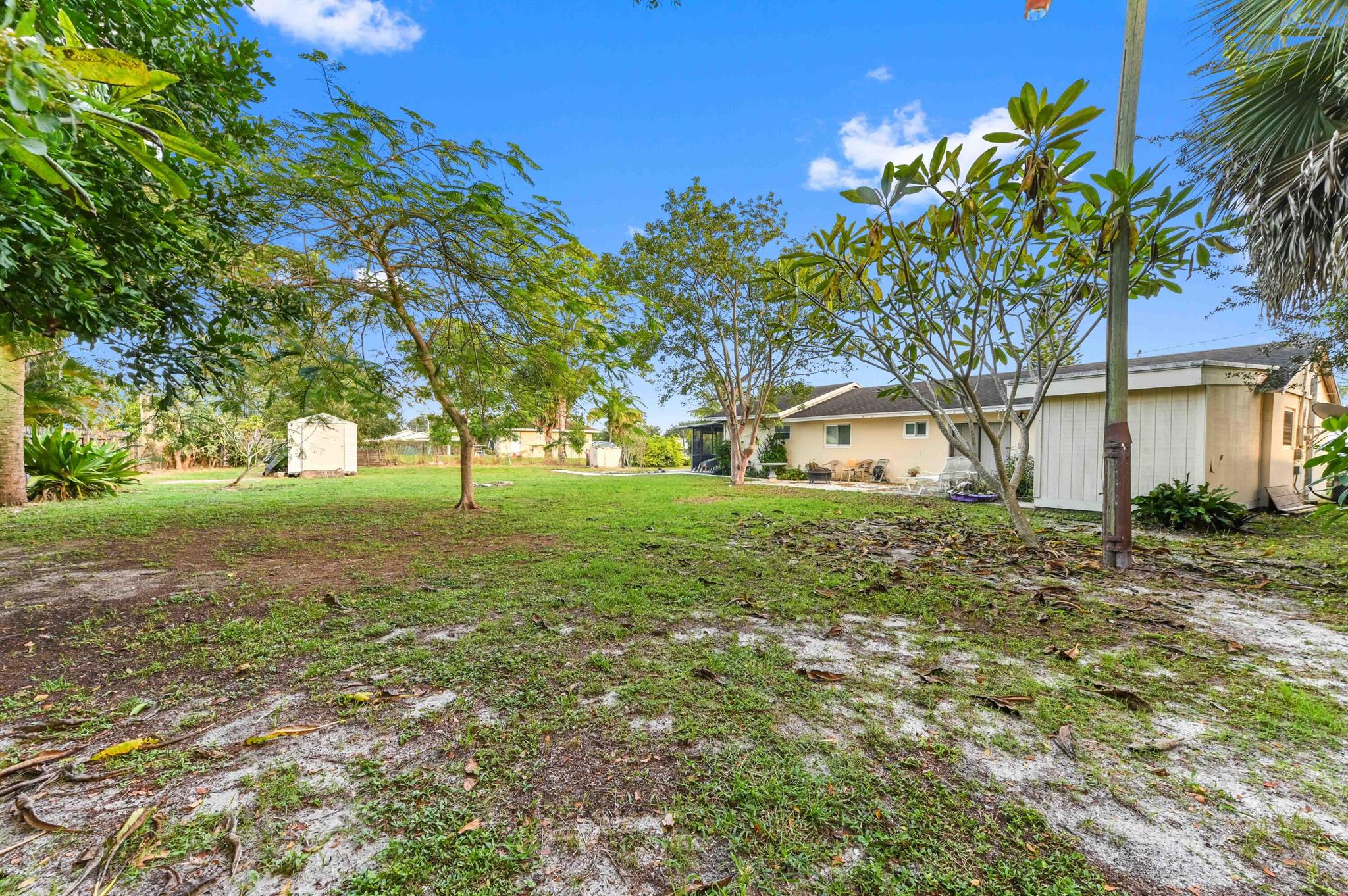 PALM BEACH FARMS - Residential