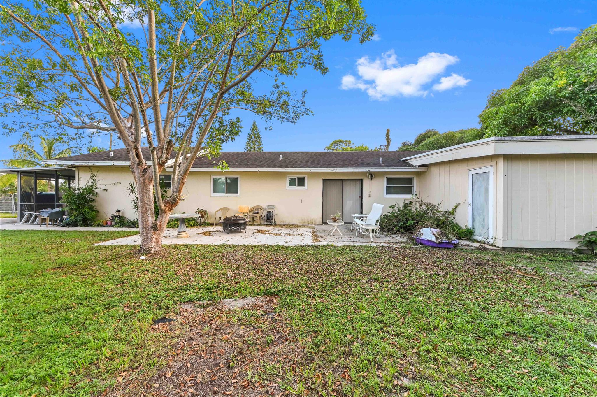 PALM BEACH FARMS - Residential