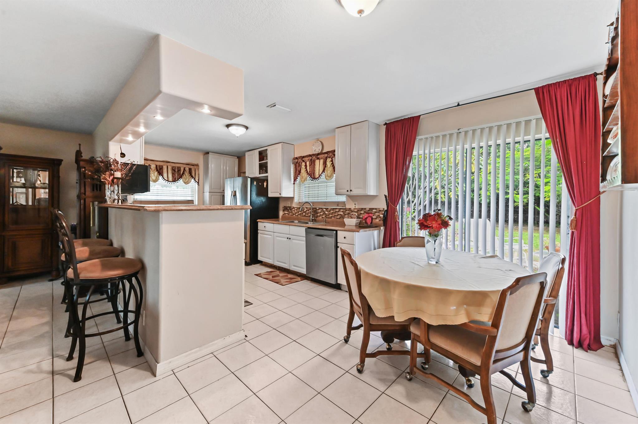 PALM BEACH FARMS - Residential