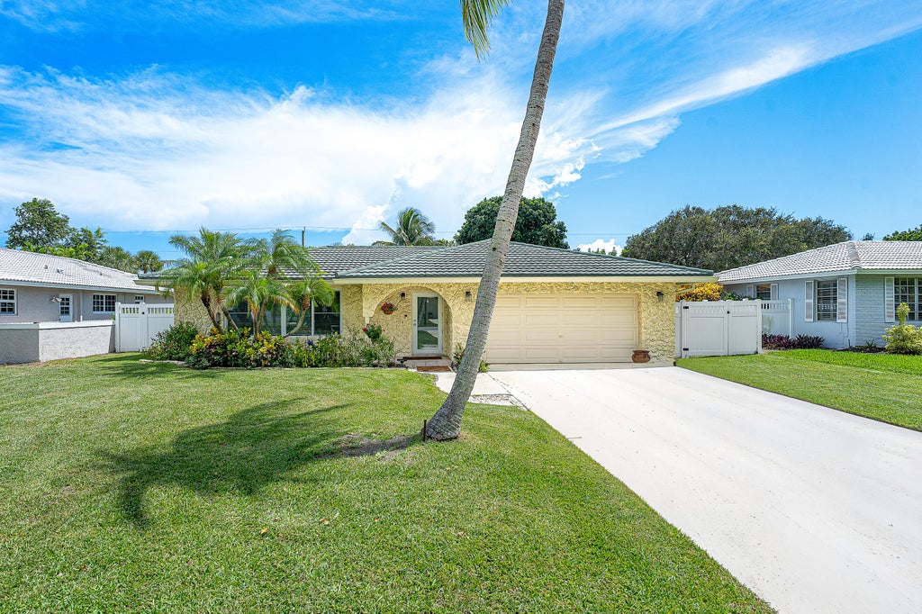Photo of 4520 NW 5TH Avenue, Boca Raton, FL 33431 (MLS # B26082568)