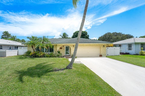 Photo of 4520 NW 5TH Avenue, Boca Raton, FL 33431 (MLS # B26082568)