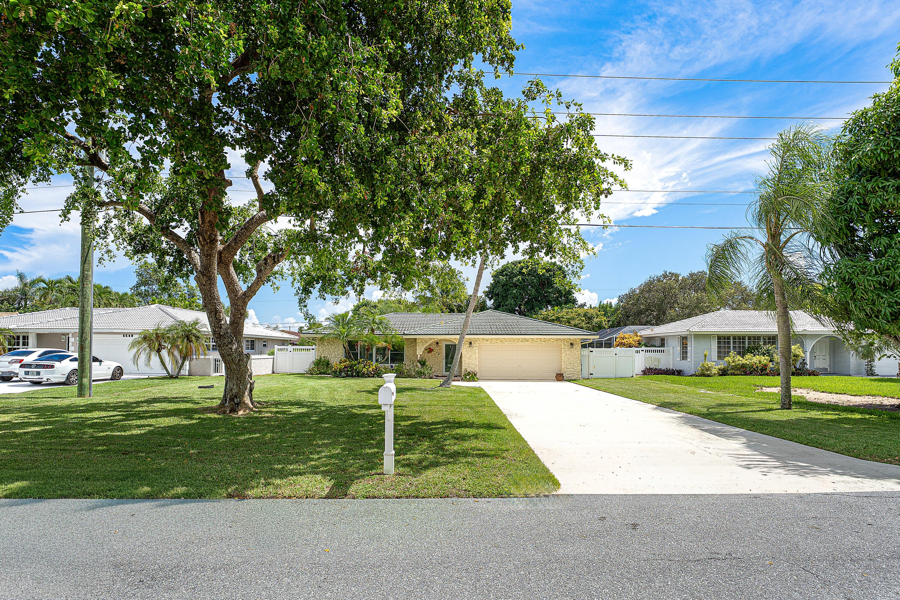 4520 NW 5TH Avenue