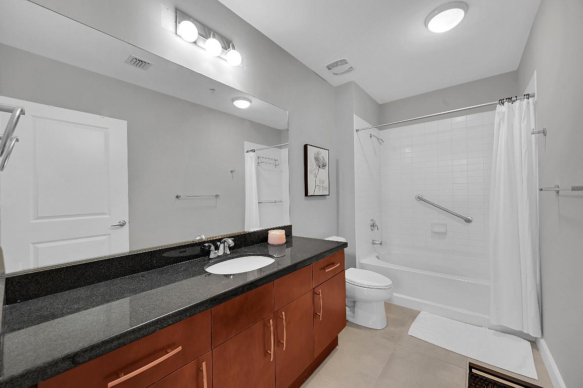 EDGE CONDO - Residential