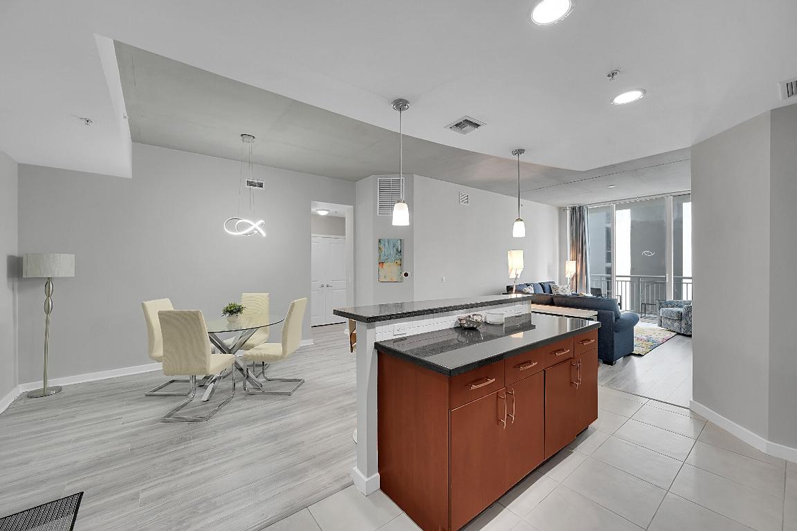 300 S Australian Avenue 1119