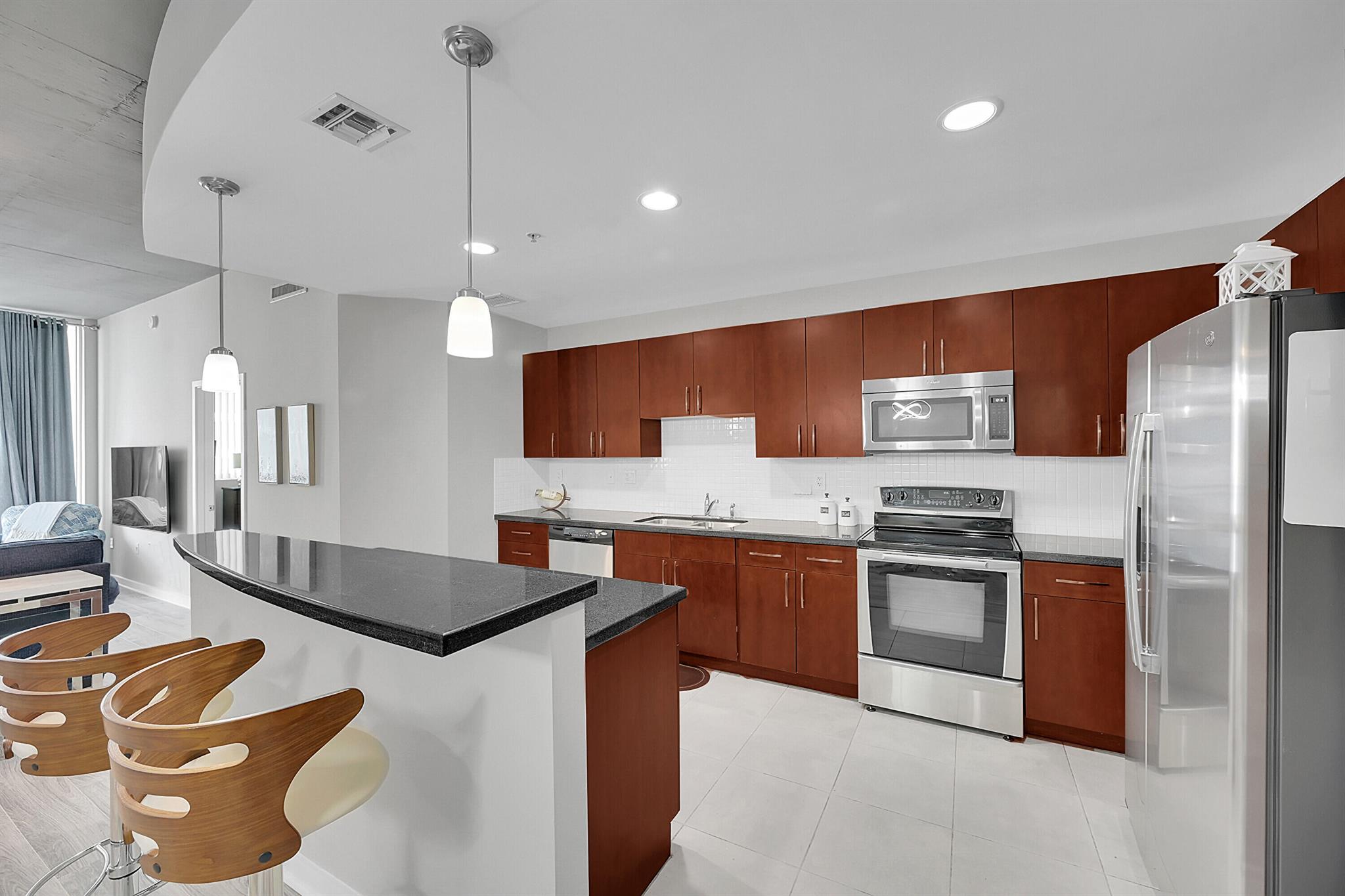 300 S Australian Avenue 1119, West Palm Beach, FL, 33401/$495,000 1 300 S Australian Avenue 1119