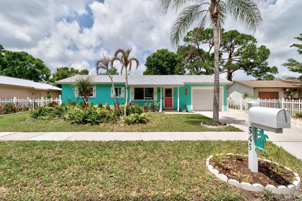 LAURELWOOD UNIT 1 - Residential