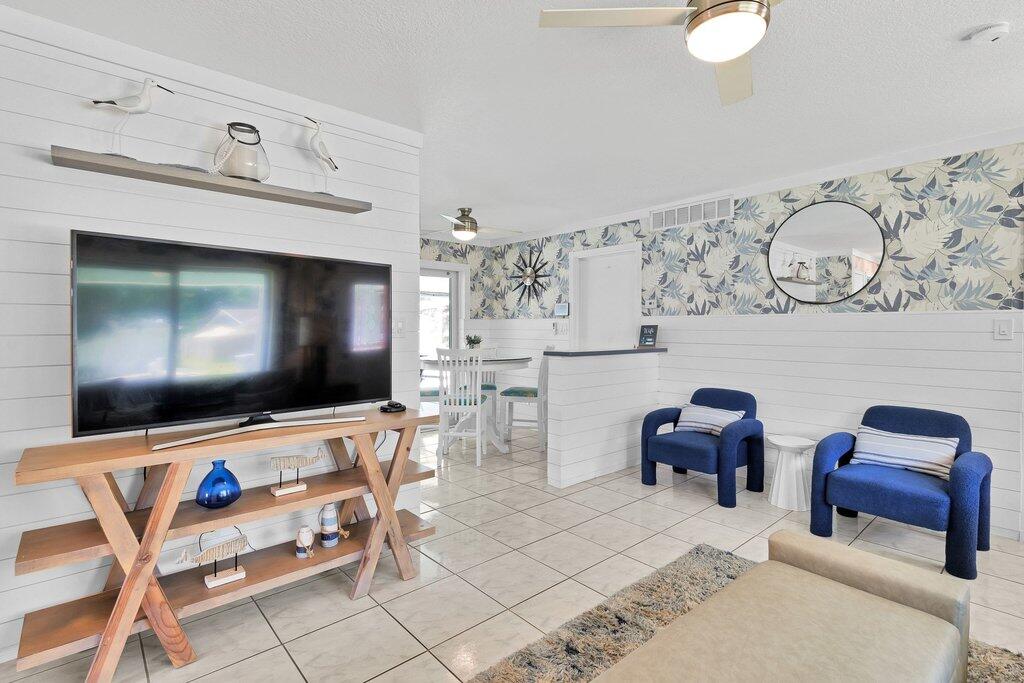 LAURELWOOD UNIT 1 - Residential