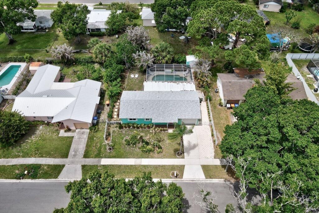 Photo of 545 21st Avenue, Vero Beach, FL 32962 (MLS # B26024258)