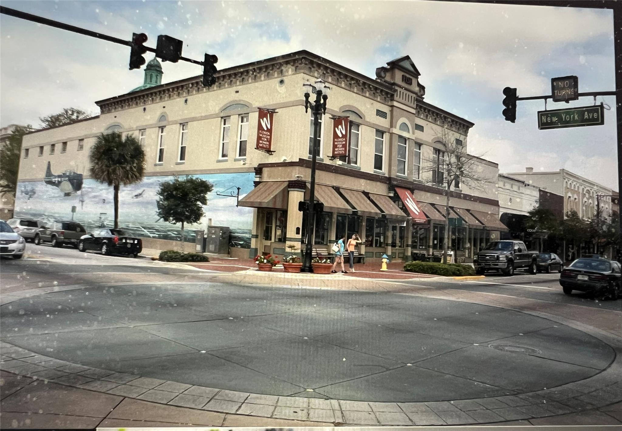 255 RICH AVE