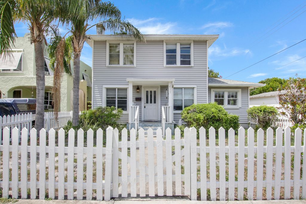 Photo of 411 33rd Street St, West Palm Beach, FL 33407 (MLS # R10812292)