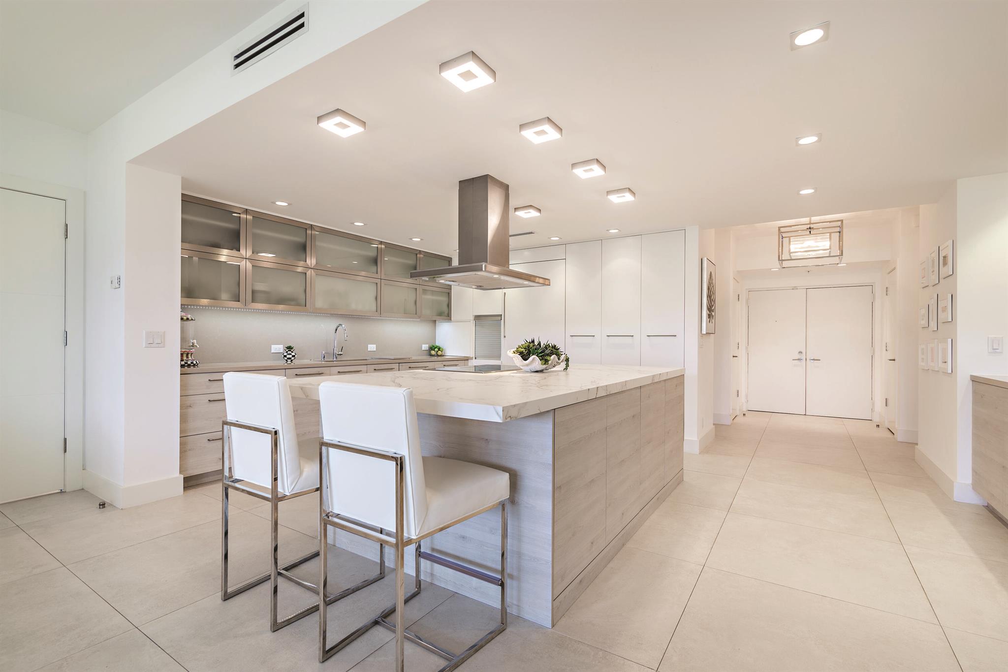 TWO THOUSAND CONDO - Residential