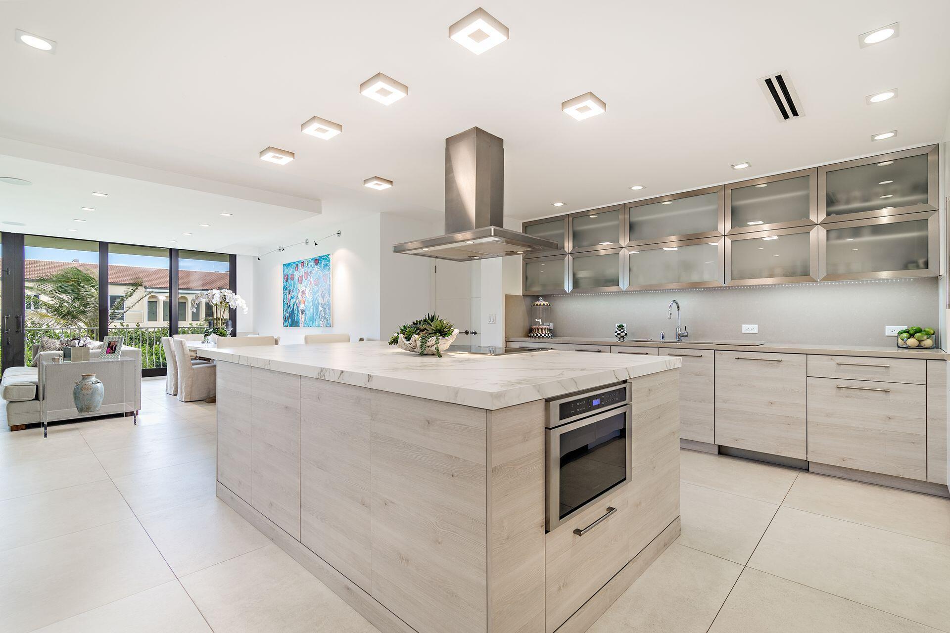 TWO THOUSAND CONDO - Residential