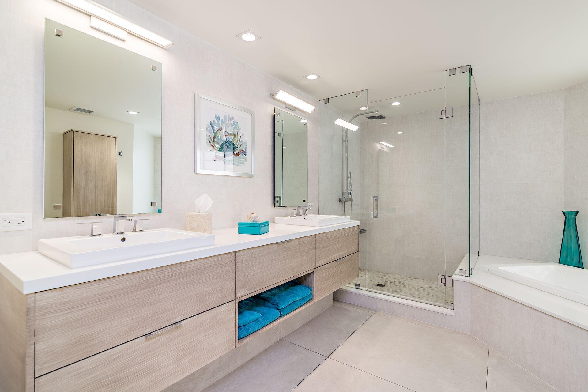 TWO THOUSAND CONDO - Residential