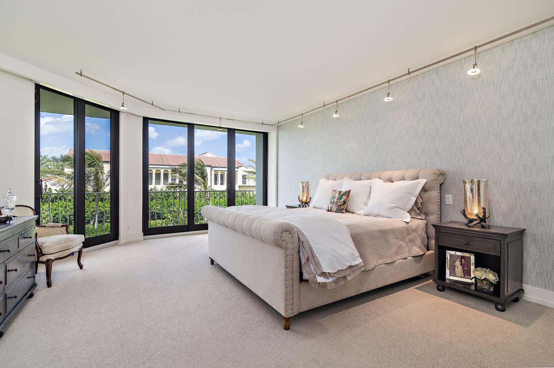 TWO THOUSAND CONDO - Residential