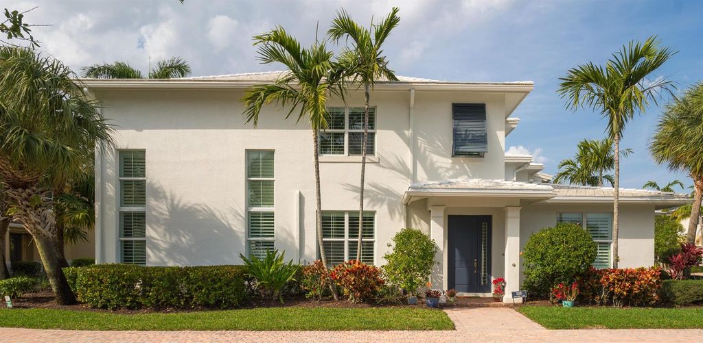 Photo of 3113 Yorkshire Lane, Palm Beach Gardens, FL 33418 (MLS # R10977328)