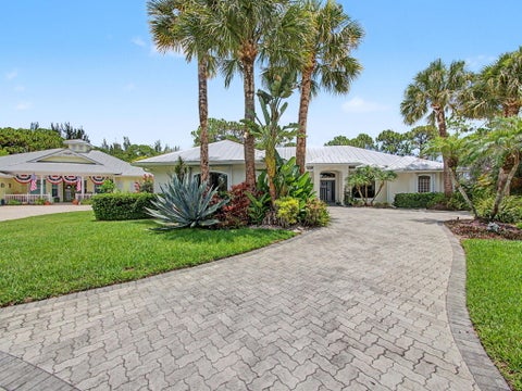Photo of 8780 SW Fishermans Wharf Drive, Stuart, FL 34997 (MLS # B26048291)