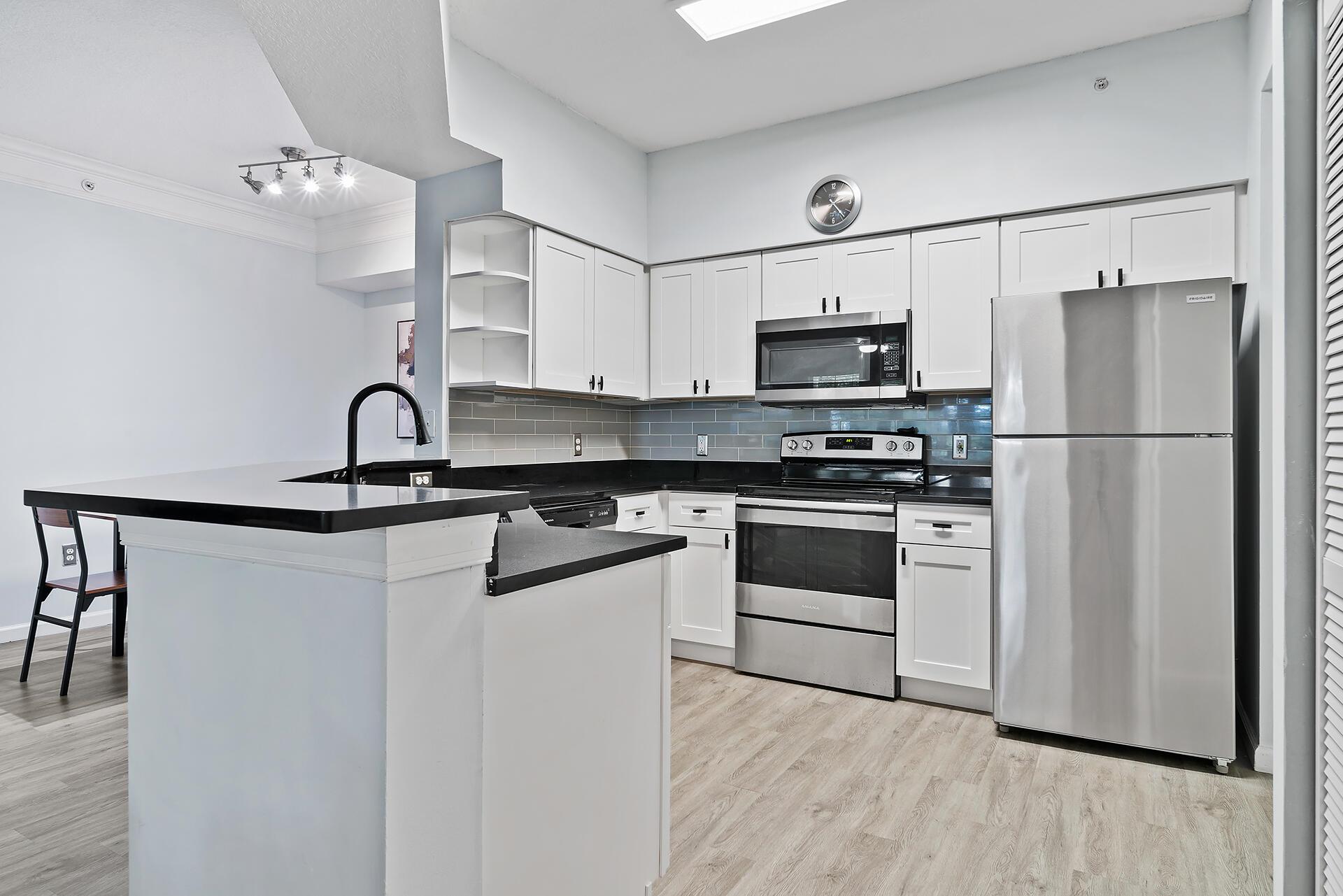 Mezzano Condo - Residential