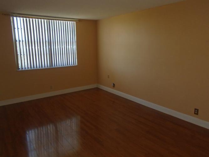 THE GATE CONDO - Residential