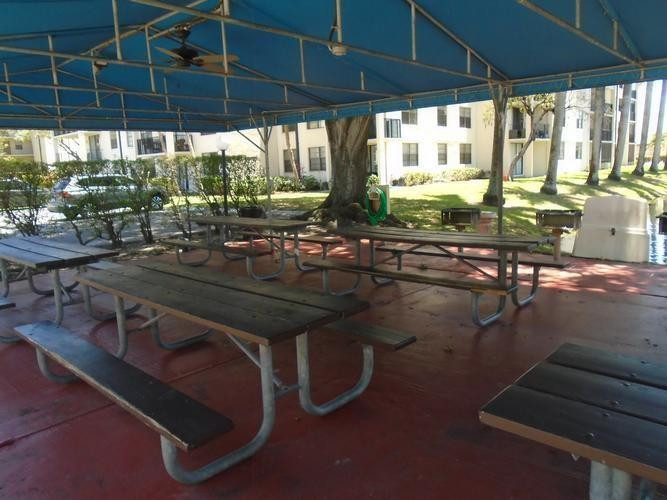 THE GATE CONDO - Residential