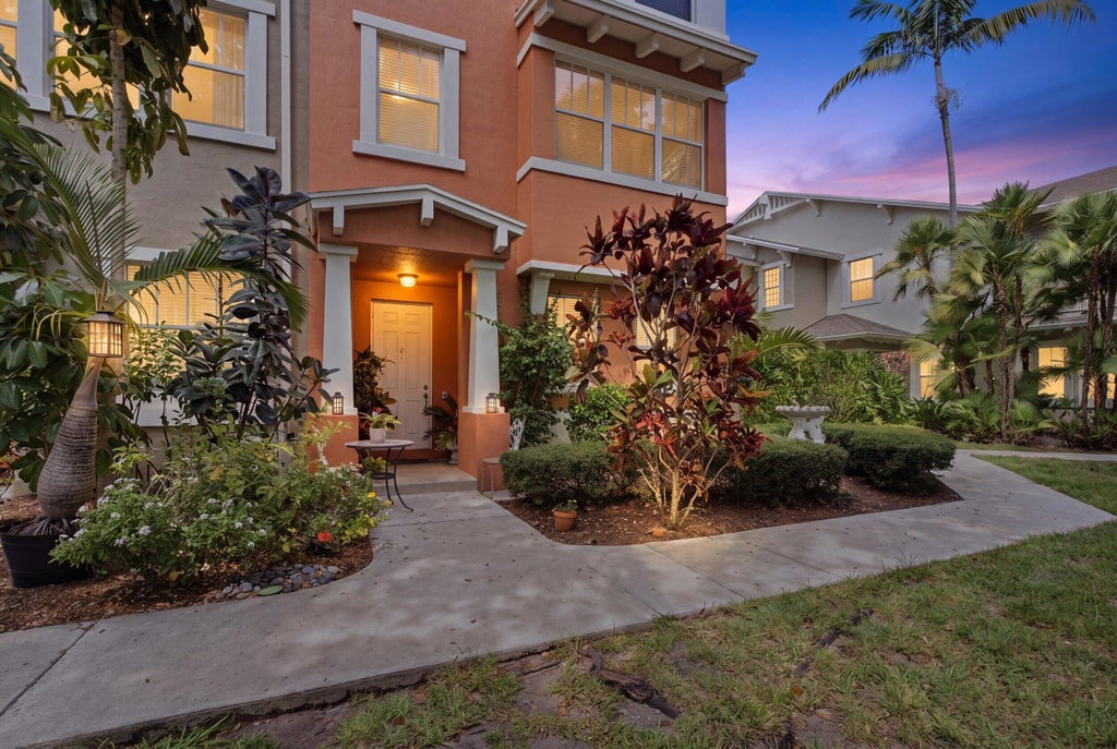Photo of 960 Millbrae Court #6, West Palm Beach, FL 33401 (MLS # B26068744)