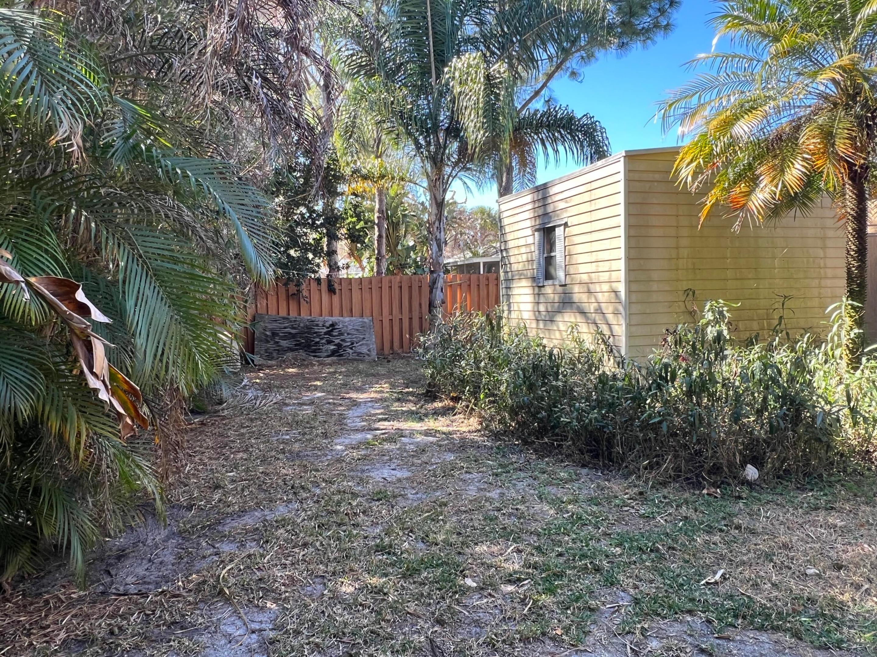 PORT ST LUCIE SECTION 11 - Residential